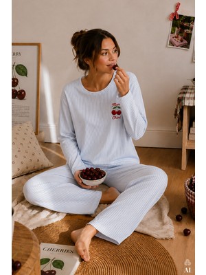 Koza İç Giyim Kadın Pamuklu Uzun Kollu Kiraz Baskılı Çizgili Pijama Takımı