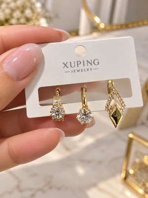 İdilce Xuping 14K Altın Kaplama Rengi Zirkon Taşlı Minimal Sallantılı Küpe – Zarif Taşlı Tasarım