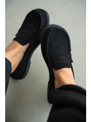 Selin Shoes Livo Kalın ve Düz Taban Klasik Kadın Ayakkabı- Siyah Süet