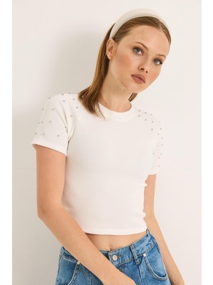 Juuuj Beyaz Pamuklu Ottoman Kumaş Bisiklet Yaka Regular Fit Taş Detaylı Kısa Kollu Crop Bluz