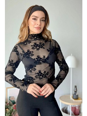 Juuuj Siyah Transparan File Kumaş Yarım Balıkçı Yaka Uzun Kollu Çiçek Nakış Detaylı Dar Form Bluz