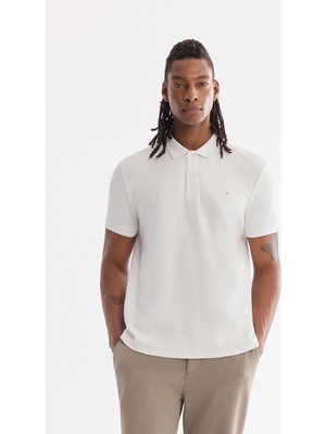 AVVA Erkek Beyaz Kıvrılmaz Polo Yaka %100 Pamuk Basic Regular Fit T-Shirt B001032
