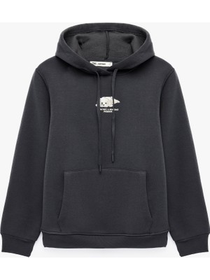 Koton Şardonlu Uzun Kollu Cepli Köpek Nakış Detaylı Kapüşonlu Sweatshirt