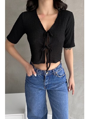 Nido Moda V Yaka Önü Bağlamalı Gofre Crop Bluz