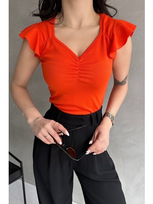 Nido Moda V Yaka Omuzu Volan Detaylı Crep Bluz