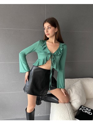 Nido Moda Fırfır Detaylı Önü Bağlamalı Crop Bluz