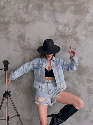 Nido Moda Saçak Detaylı Denim Ceket