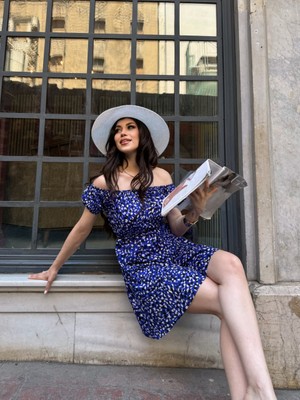 Nido Moda Madonna Yaka Çiçek Desenli Krinkıl Elbise