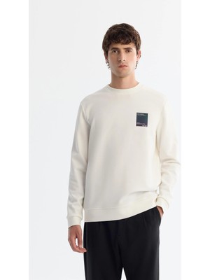 AVVA Erkek Ekru Bisiklet Yaka Pamuklu Baskılı Elastan Regular Fit Sweatshirt A42Y1286