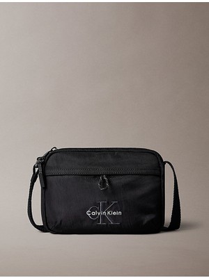 Calvin Klein Calvın Kleın Erkek Marka Logolu Günlük Kullanıma Uygun Siyah Omuz Çantası LV04D3117G Ub1