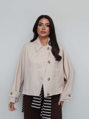 Esra Helvacı Kapüşonlu Kısa Trench