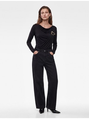 Koton Metal Aksesuarlı Drapeli Slim Fit Degaje Yaka Uzun Kollu Çıtçıtlı Body
