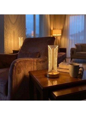 Pileli Store Iki Yandan Kavisli Silindirik Çizgi Model kristal LED Masa Lambası – Dokunmatik, 3 Renk Işık Modlu, Şarjlı Dekoratif Gece Lambası (4887)