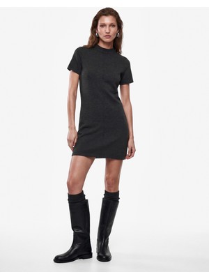 Koton Nervürlü Slim Fit Dik Yaka Kısa Kollu Mini Elbise