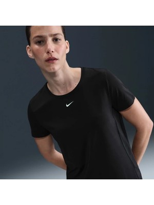 Nike One Classic IB9408-010 Dri-Fıt Kısa Kollu Kadın Tişört - Siyah