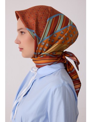 Belli Geometrik Desen %100 Twill Ipek Eşarp BE23
