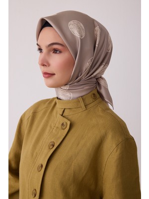 Belli Geometrik Desen %100 Twill Ipek Eşarp BE27-03