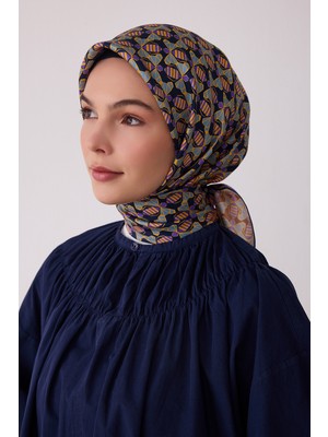 Belli Geometrik Desen %100 Twill Ipek Eşarp BE03-83