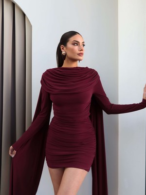 Esra Helvacı Drapeli Omuz Pelerinli Mini Elbise