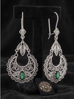 Roza Silver 925 Ayar Gümüş Geleneksel Telkari Işlemeli Zümrüt Yeşili Taşlı Sallantılı Küpe