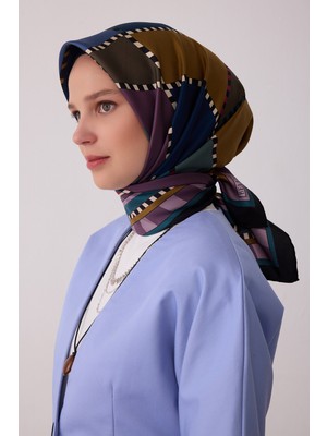 Belli Geometrik Desen %100 Twill Ipek Eşarp BE19-05