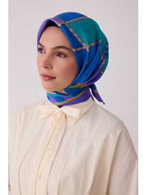 Belli Geometrik Desen %100 Twill Ipek Eşarp BE19-50