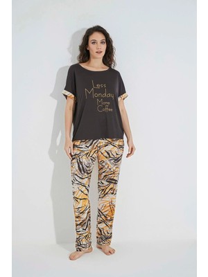 Nightlove Monamise Desenli Kısa Kollu ''less Mondey More Coffee'' Pijama Takımı