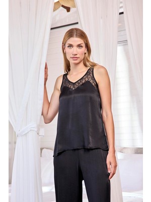 Nightlove Monamise Dantelli ve Dekolteli Saten Pijama Takımı