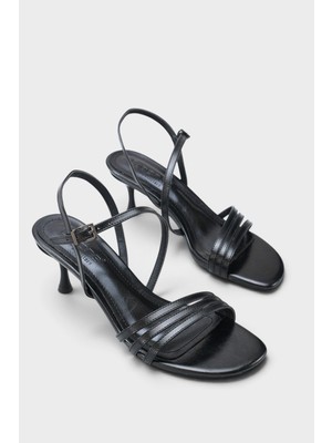 Capone Outfitters Kadın Sandalet