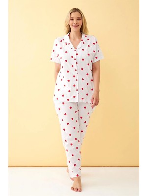 Veralya Kadın Beyaz Kırmızı Kalp Desenli Önden Düğmeli Büyük Beden Pijama Takımı