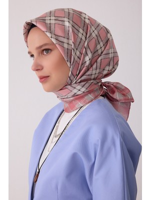 Belli Geometrik Desen %100 Twill Ipek Eşarp BE21-81