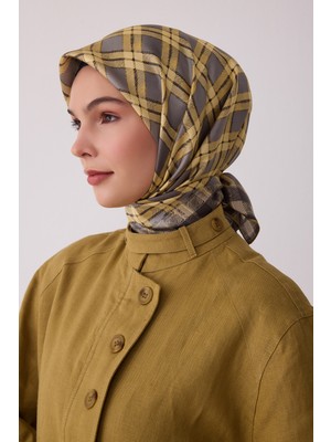 Belli Geometrik Desen %100 Twill Ipek Eşarp BE21-33