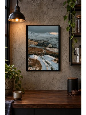 Onyx Lab Onyxlab Karlı Kır Evi ve Yol Desenli Dekoratif Mdf Tablo, Çerçeve Görünümlü Ahşap Poster