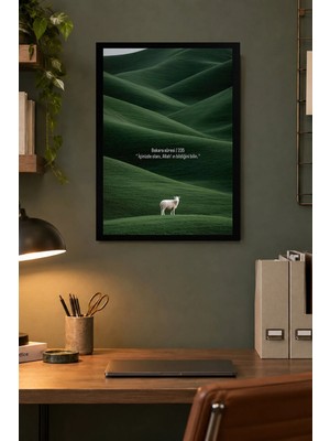 Onyx Lab Onyxlab Yeşil Tepeler ve Beyaz Hayvan Figürü Desenli Dekoratif Mdf Tablo, Çerçeve Görünümlü Ahşap Poster