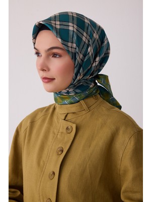 Belli Geometrik Desen %100 Twill Ipek Eşarp BE21-80