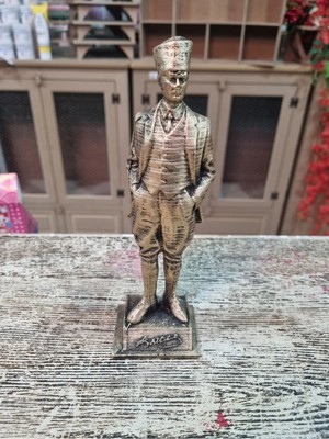 Eymen Hobi Tasarım Eymen Hobi Atatürk Biblo Ayakta Atatürk Gold Eskitme Imzalı Ofis Hediyelik Doğum Günü Hediyesi