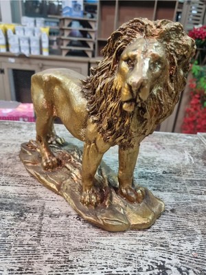 Eymen Hobi Tasarım Eymen Hobi Aslan Kral Ayakta Gold Polyester Hediyelik Figür Fanatik Hediyelik Ofis Hediyesi