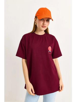 Juuuj Bordo Bisiklet Yaka Kısa Kollu Rahat Kesim Sweet Peach Baskılı Örme Kumaş Tişört