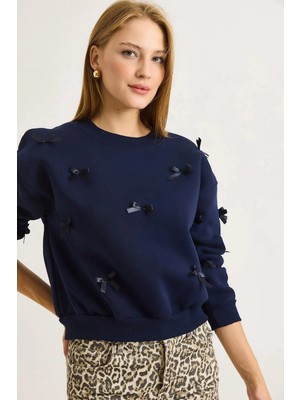 Juuuj Lacivert Üç Iplik Şardonlu Esnek Dokulu Bisiklet Yaka Kurdele Detaylı Sweatshirt