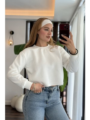 Juuuj Beyaz Pamuklu Karışımlı Kumaş Bisiklet Yaka Uzun Kollu Rahat Kesim Crop Sweatshirt