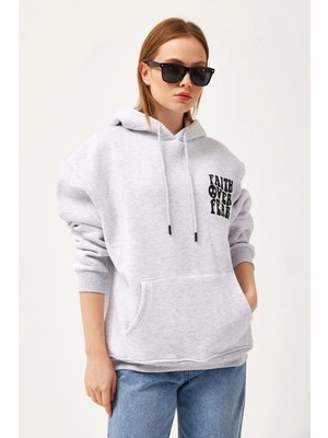 Juuuj Gri Pamuklu Karışım Kapüşonlu Düşük Omuz Oversize Kanguru Cepli Baskılı Sweatshirt