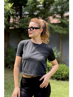 Juuuj Siyah Esnek Kumaş Bisiklet Yaka Kısa Kollu Fit Kalıp Sırt Detaylı Sporcu Tişört