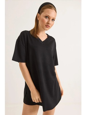 Juuuj Siyah Pamuklu Polyester Karışımlı V Yaka Basic Arkası Uzun Kısa Kollu Rahat Kesim Tişört