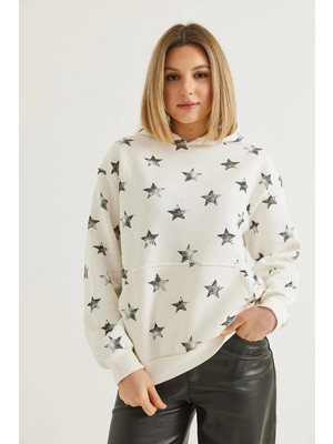 Juuuj Ekru Pamuklu Kapüşonlu Yaka Düşük Omuz Oversize Yıldız Baskılı Kanguru Cepli Sweatshirt
