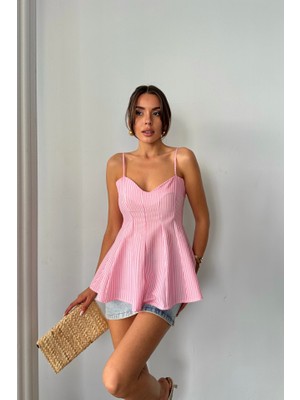 Zenna Tarz Çizgili Gofre Askılı Pens Detaylı Bluz - Pembe