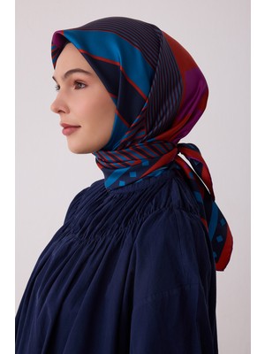 Belli Geometrik Desen %100 Twill Ipek Eşarp BE01-36