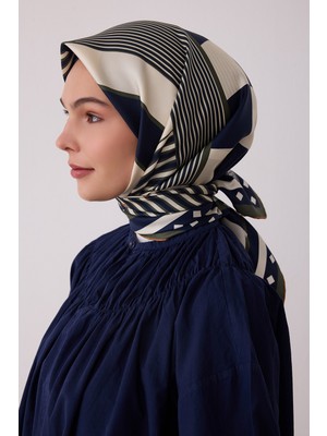 Belli Geometrik Desen %100 Twill Ipek Eşarp BE01-56