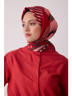 Belli Geometrik Desen %100 Twill Ipek Eşarp BE01-35