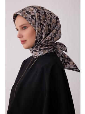 Belli Geometrik Desen %100 Twill Ipek Eşarp BE02-32