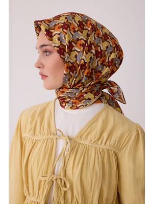 Belli Geometrik Desen %100 Twill Ipek Eşarp BE02-02